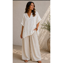 Relaxed fit cream top