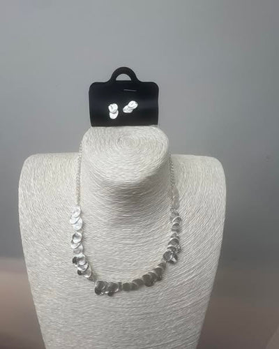 Necklace and earrings set