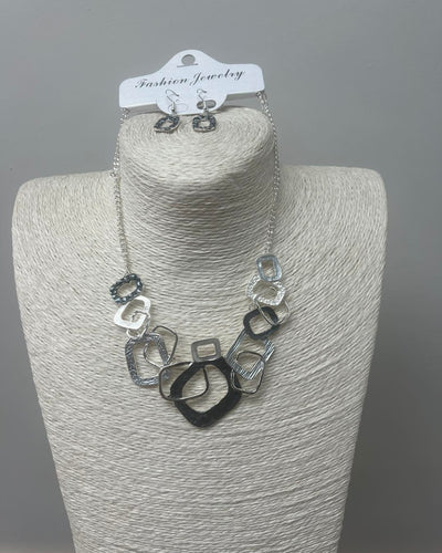 Necklace and earrings set